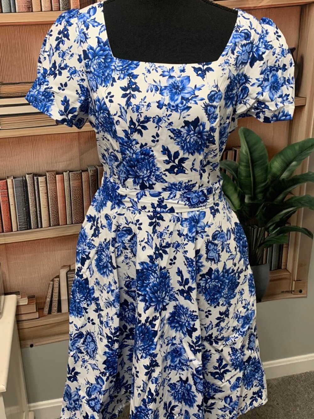 Obbue White Dress with Blue Floral Pattern size L